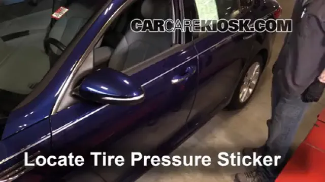 2016 Kia Optima EX 2.4L 4 Cyl. Pneus et roues Vérifier la pression des pneus